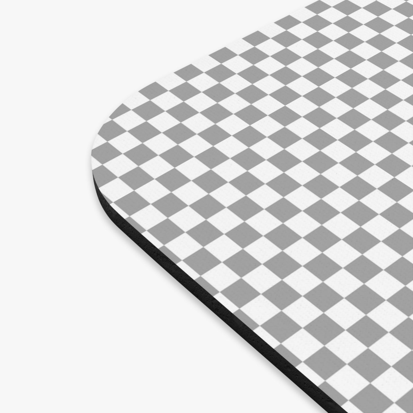 Retro Checkerboard Mouse Pad - Stylish Desk Accessory for Gamers and Creatives