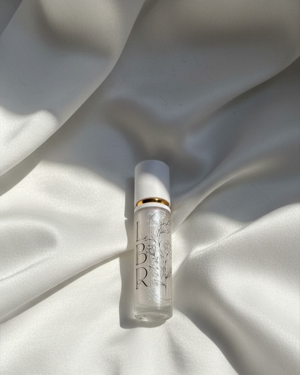 Moonfrost ✨ soft shimmer gloss